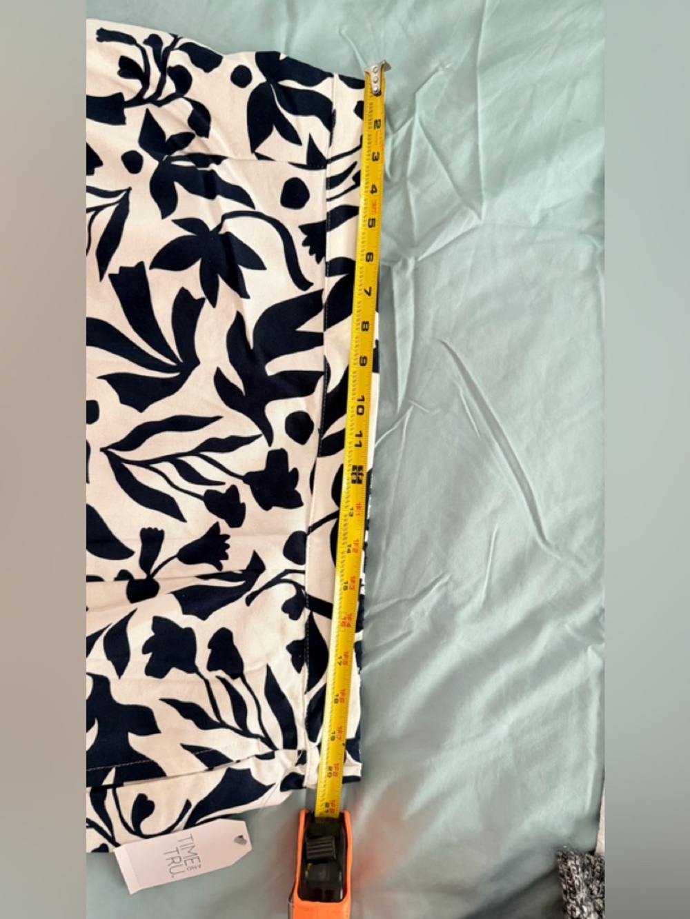 Navy blue  and White Floral  pull on Skirt - Picture 5 of 14